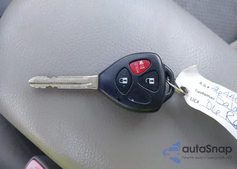 2006 Toyota Rav4 from USA, damaged, VIN JTMZD33V066004107